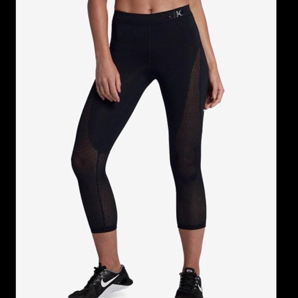 NWT Nike Pro hypercool mesh insert crop leggings